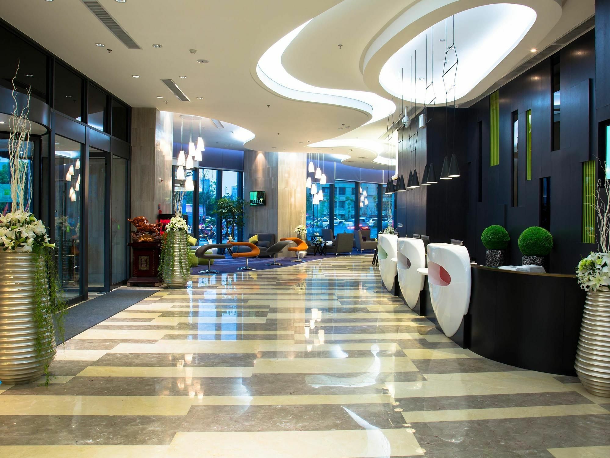 Ibis Styles Nantong Wuzhou International Plaza Hotel Eksteriør billede